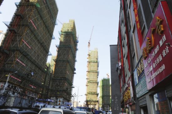 高楼挡住居民阳光