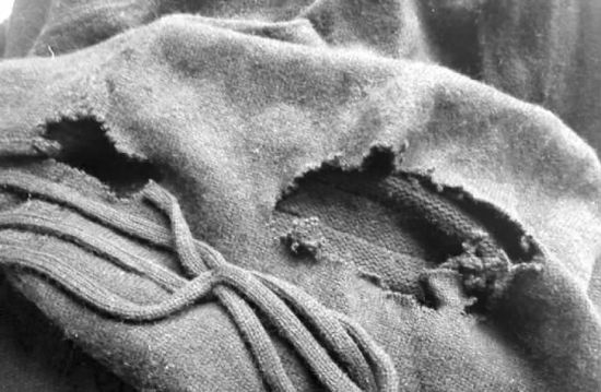 羊毛衫上出现破洞 新文化记者 段超 摄 