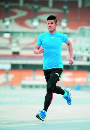 经过十多年的历练，陈盆滨不乏专业运动员的气质。 我不是中国体育体制下培养出来的体育明星，我没有经过一天的专业培训。但我证明了，即便是草根体育人士，只要够执着，只要朝着自己的梦想，不断进取，决不放弃，也有成功的可能。——陈盆滨