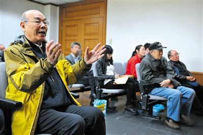 昨日，一中院，原声学研究所所长程明昆作为专家证人出庭。 通讯员 李佳 摄