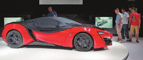 莱肯跑车登上展台 新文化记者 孙立国 摄 