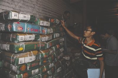 冻库里，堆满了“问题肉” 