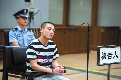 杨柱军在法庭上。京华时报记者蒲东峰摄