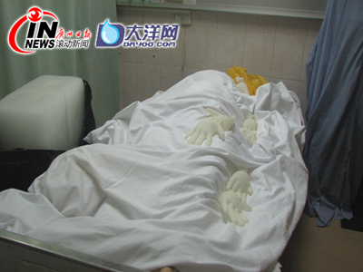 图文:死者尸体停放急诊室