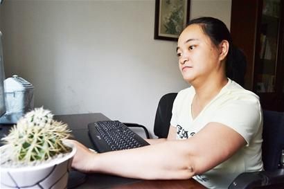 创作近5年的小说《云上的奶奶》刚刚出版