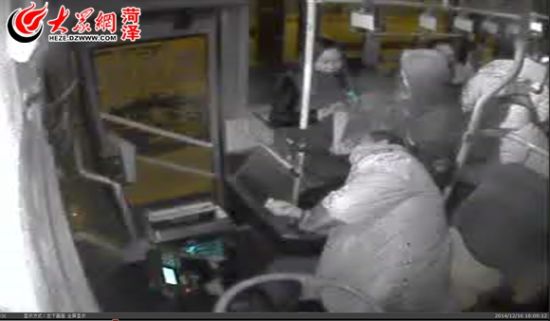 李福振忽然歪倒在一侧。