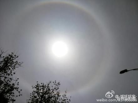 京城上空的日晕。