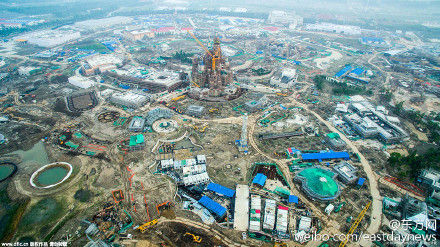 俯视上海迪斯尼乐园