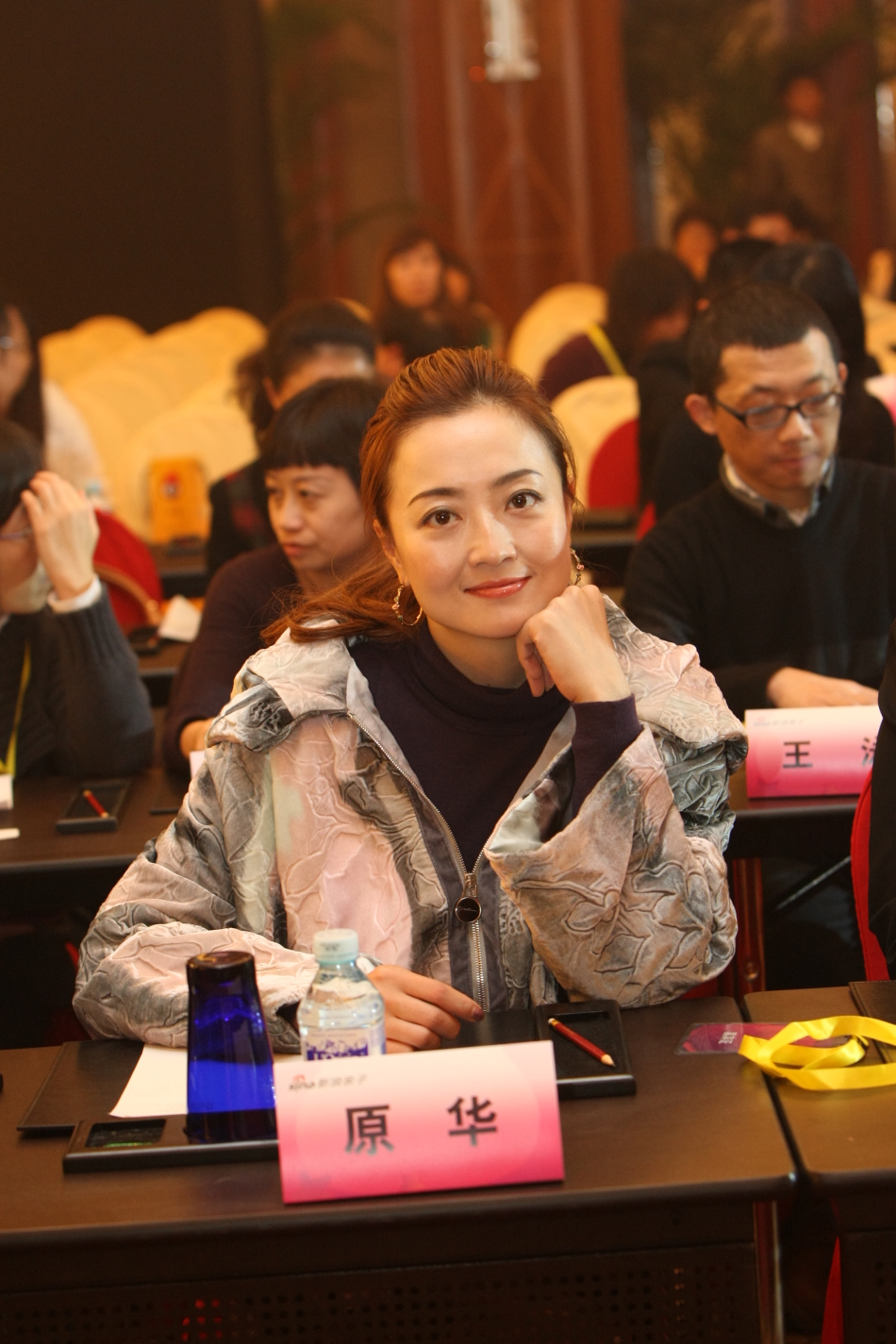 知名艺人原华在盛典现场_高清图集_新浪网