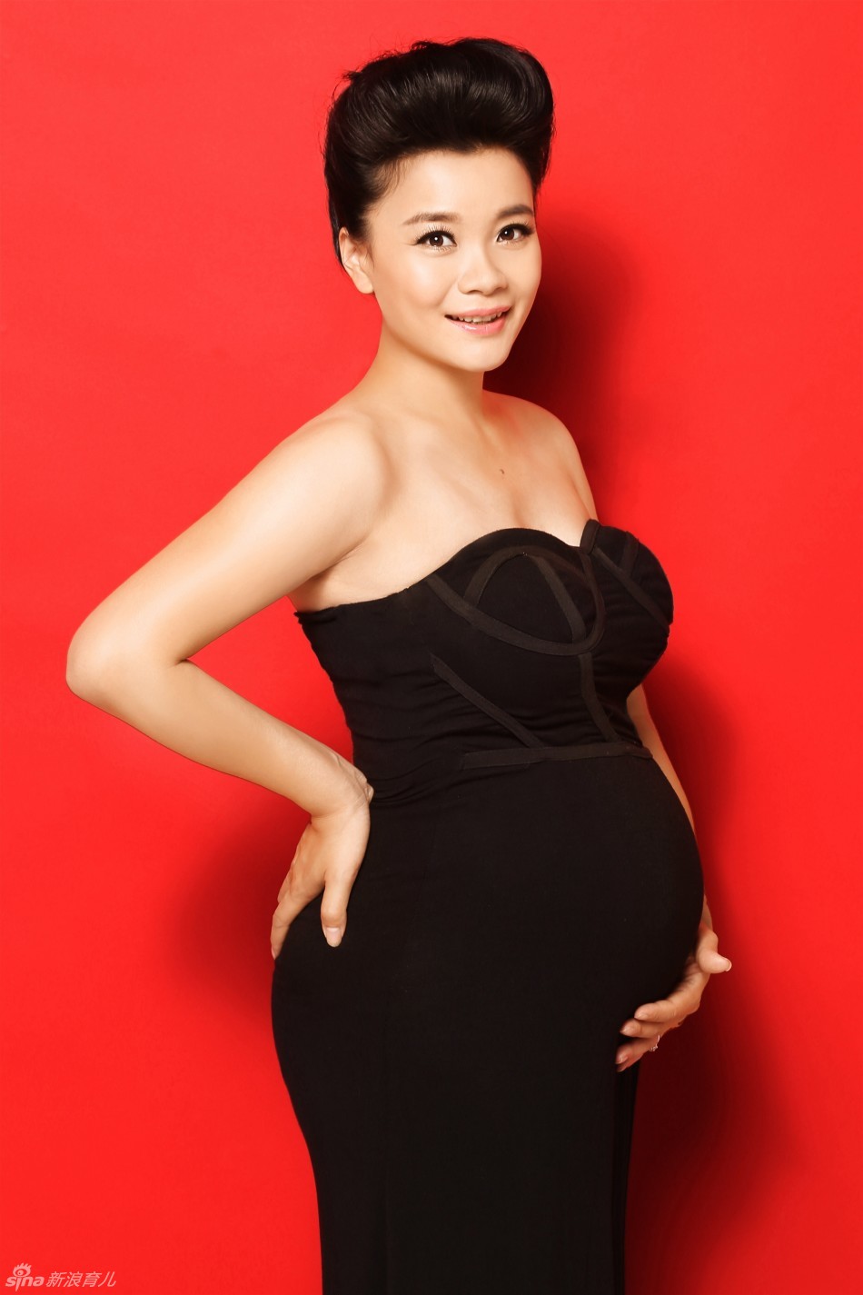 莫慧兰晒怀孕大肚照