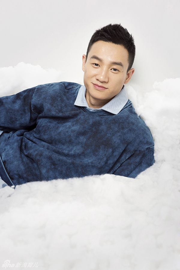 杨威携杨阳洋拍写真