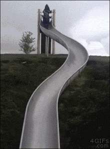 滑滑梯的设计者一定跟小孩子有仇