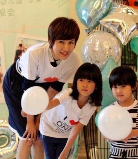 盘点与明星超像的家人