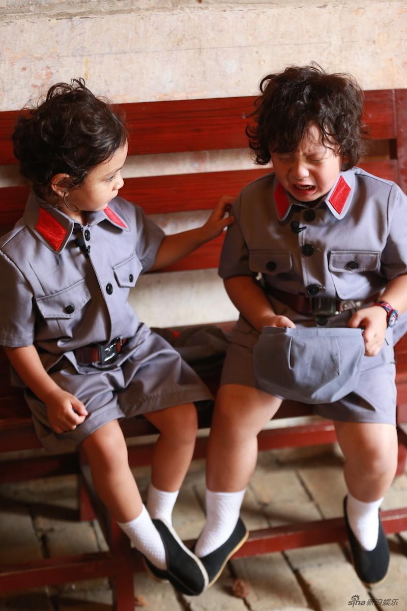 爸爸3霓娜安慰轩轩