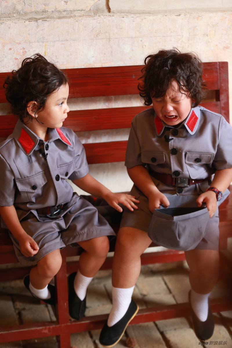 爸爸3霓娜安慰轩轩