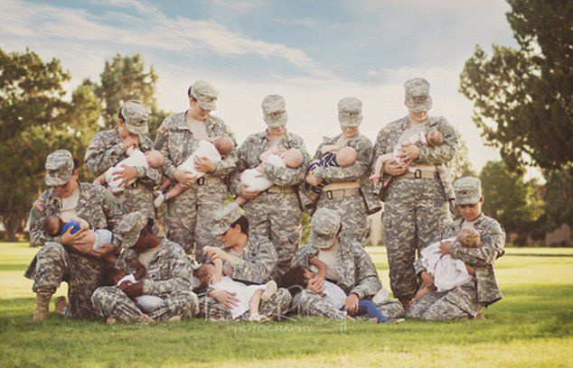 美国女兵哺乳照红遍网络