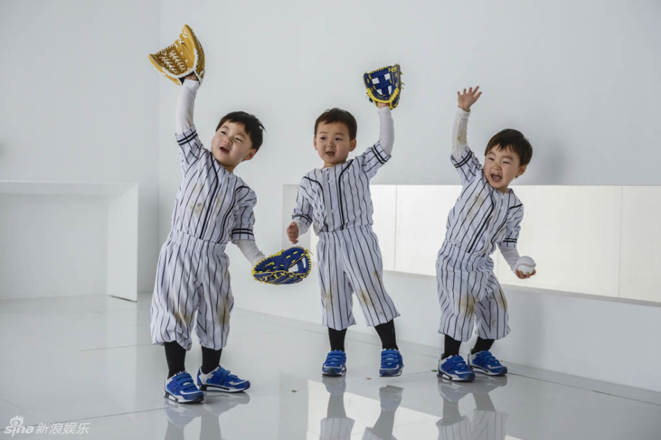 宋一国三胞胎拍广告