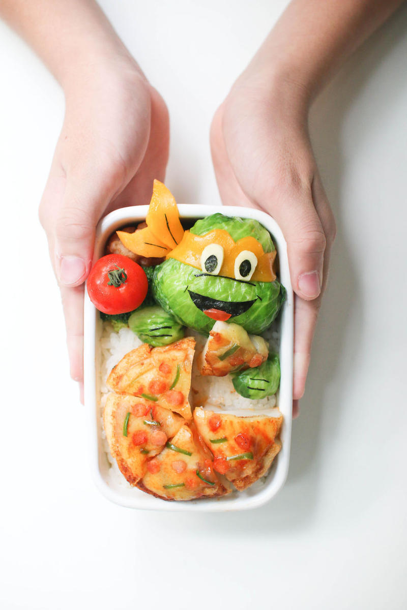 新加坡妈妈为儿子做的卡通便当