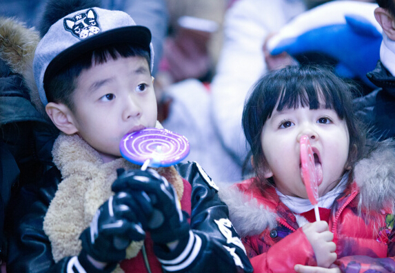 杨威晒杨阳洋伊娃萌照