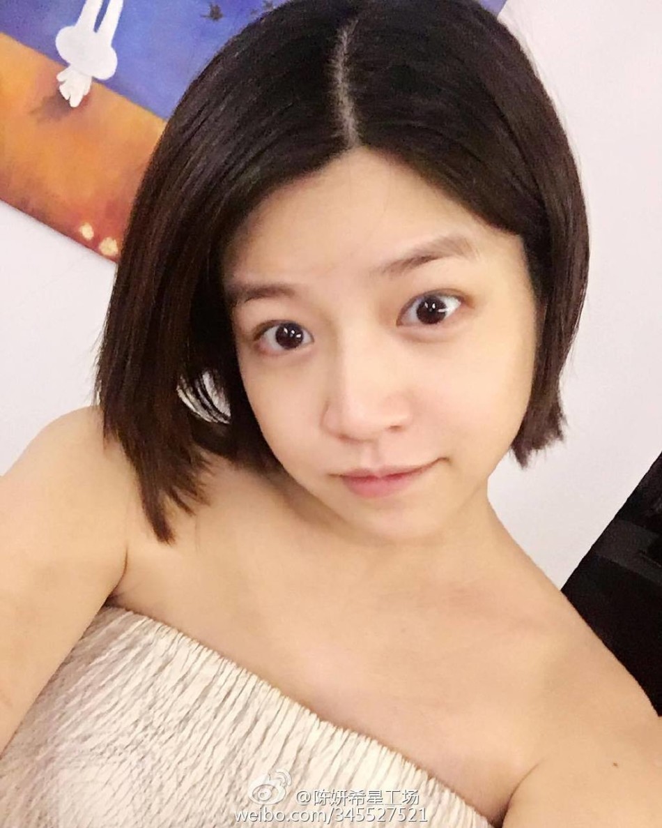 孕妈陈妍希和陈晓有爱做饼干