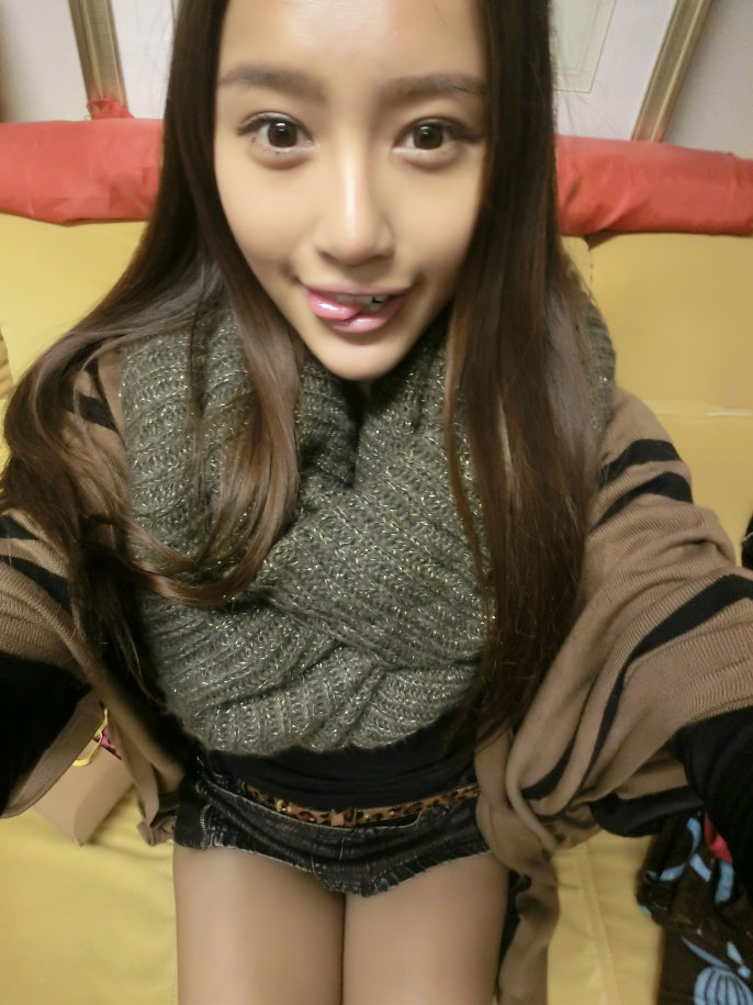 组图日韩范性感校花王丸丸自拍照