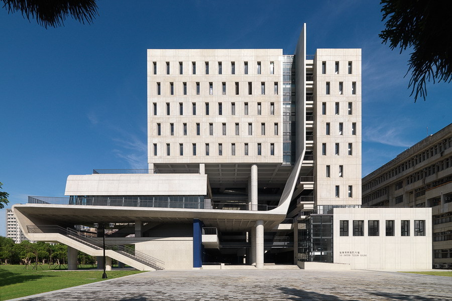 猜你喜欢 17 / 20 中国医学大学(台湾)