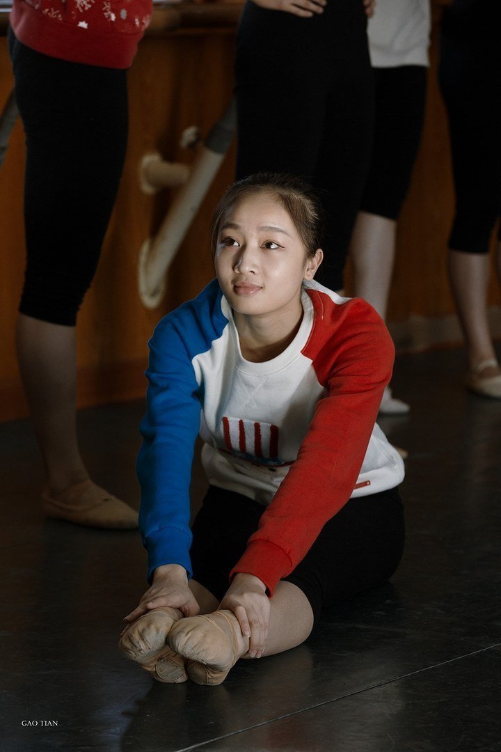 实拍北京舞蹈学院唯美的芭蕾舞课堂