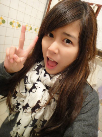 台湾最美校花慕容 气质清纯不输"奶茶"