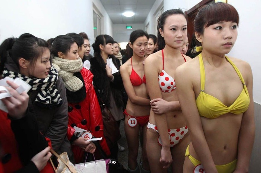 艺考求职：男陪酒女陪睡