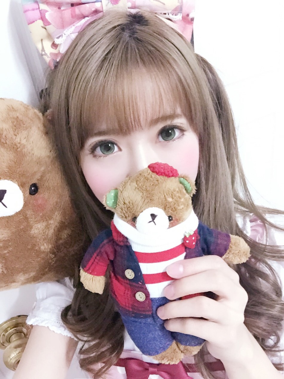 韩国女孩颜值逆天 网友称"整容新模板"