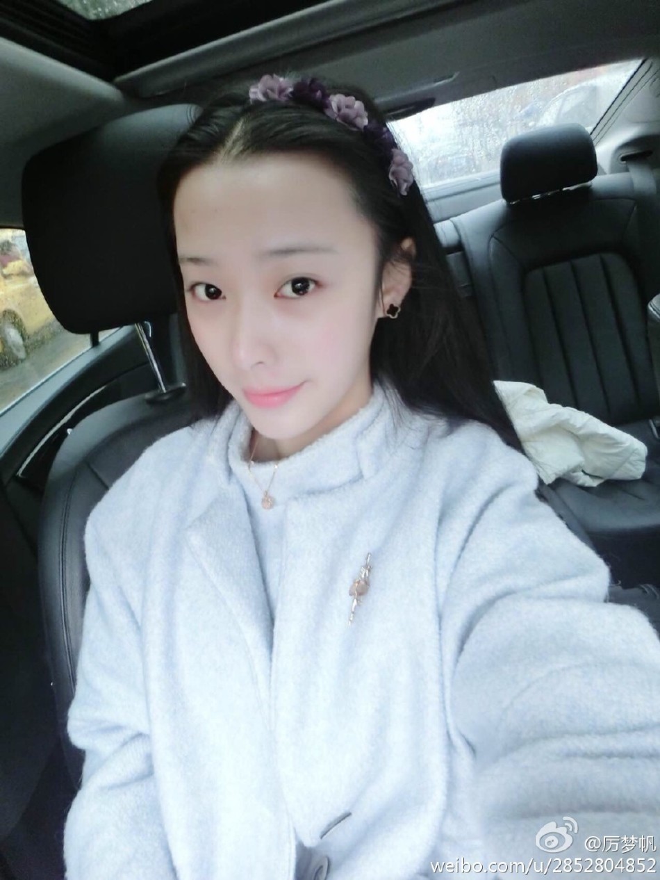 厉梦帆在高一的时候,就在2012年世界旅游小姐中国赛区比赛中,收获冠军