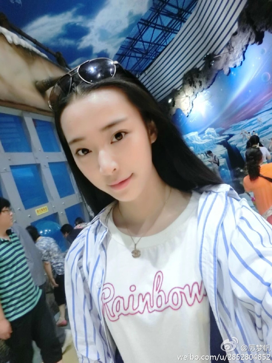 厉梦帆在高一的时候,就在2012年世界旅游小姐中国赛区比赛中,收获冠军