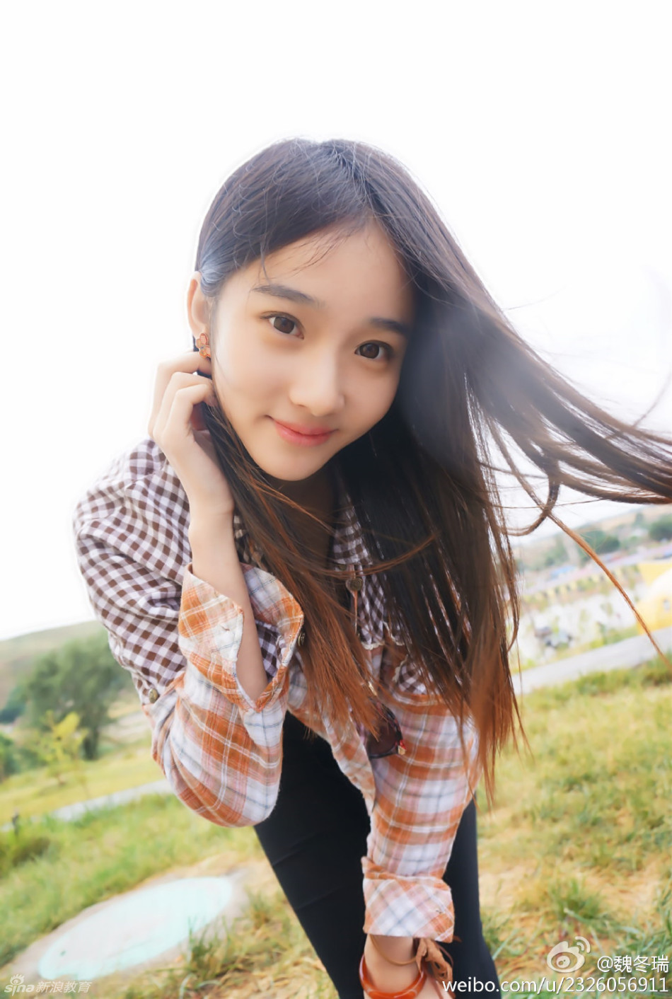 组图:川大23岁女生被赞惊为天人引轰动