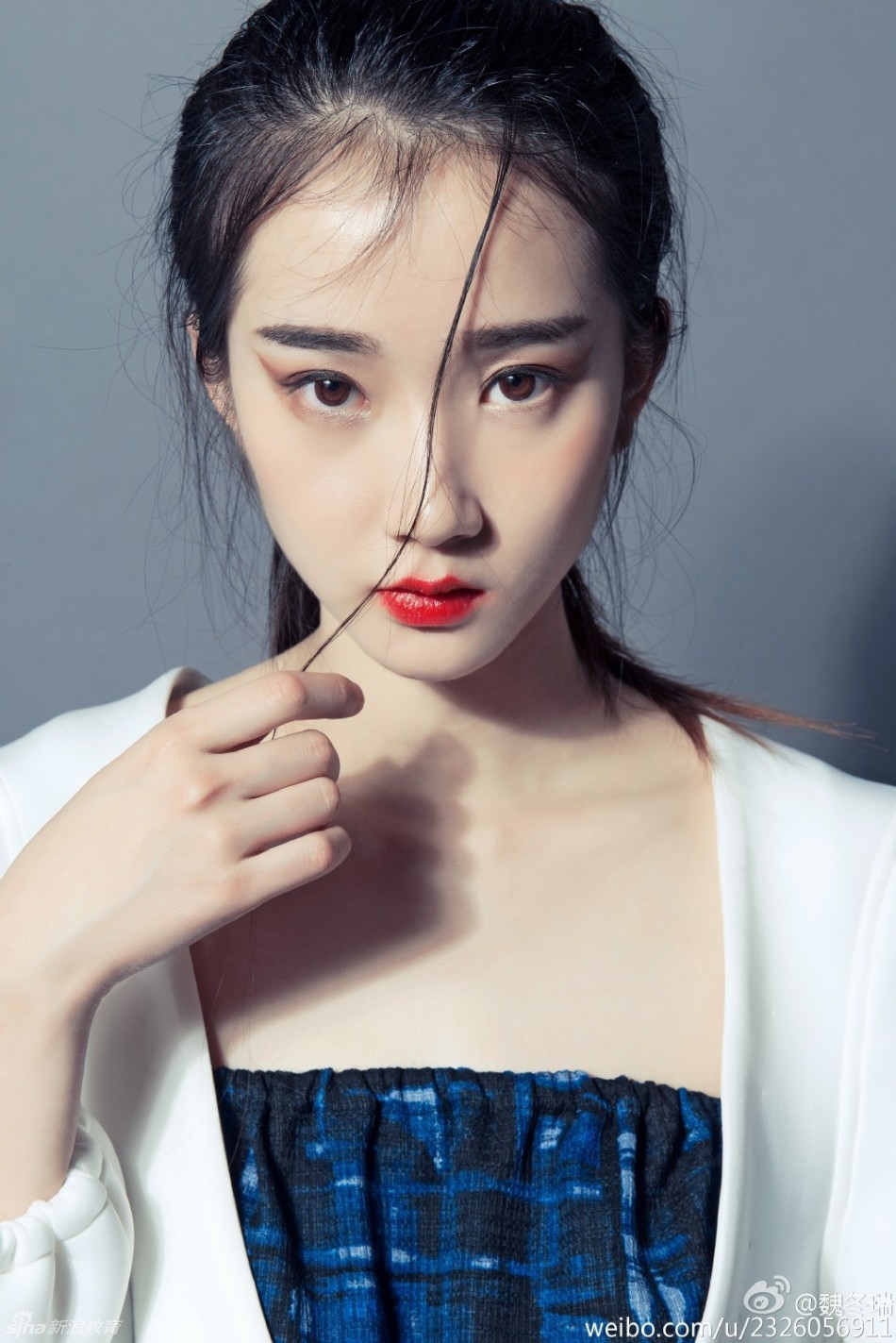 组图:川大23岁女生被赞惊为天人引轰动