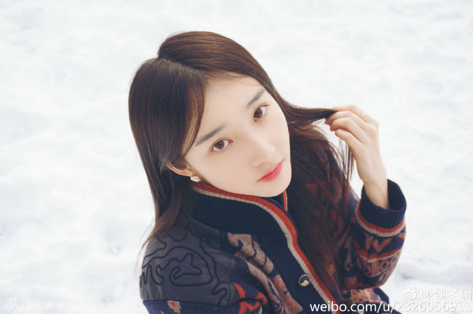 组图:川大23岁女生被赞惊为天人引轰动