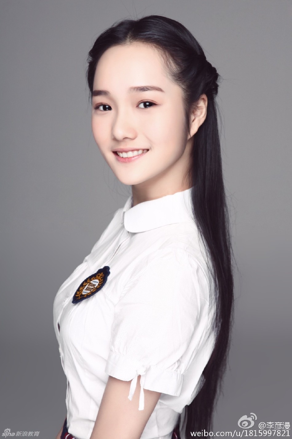 组图:中戏校花妩媚迷人被赞清纯女神