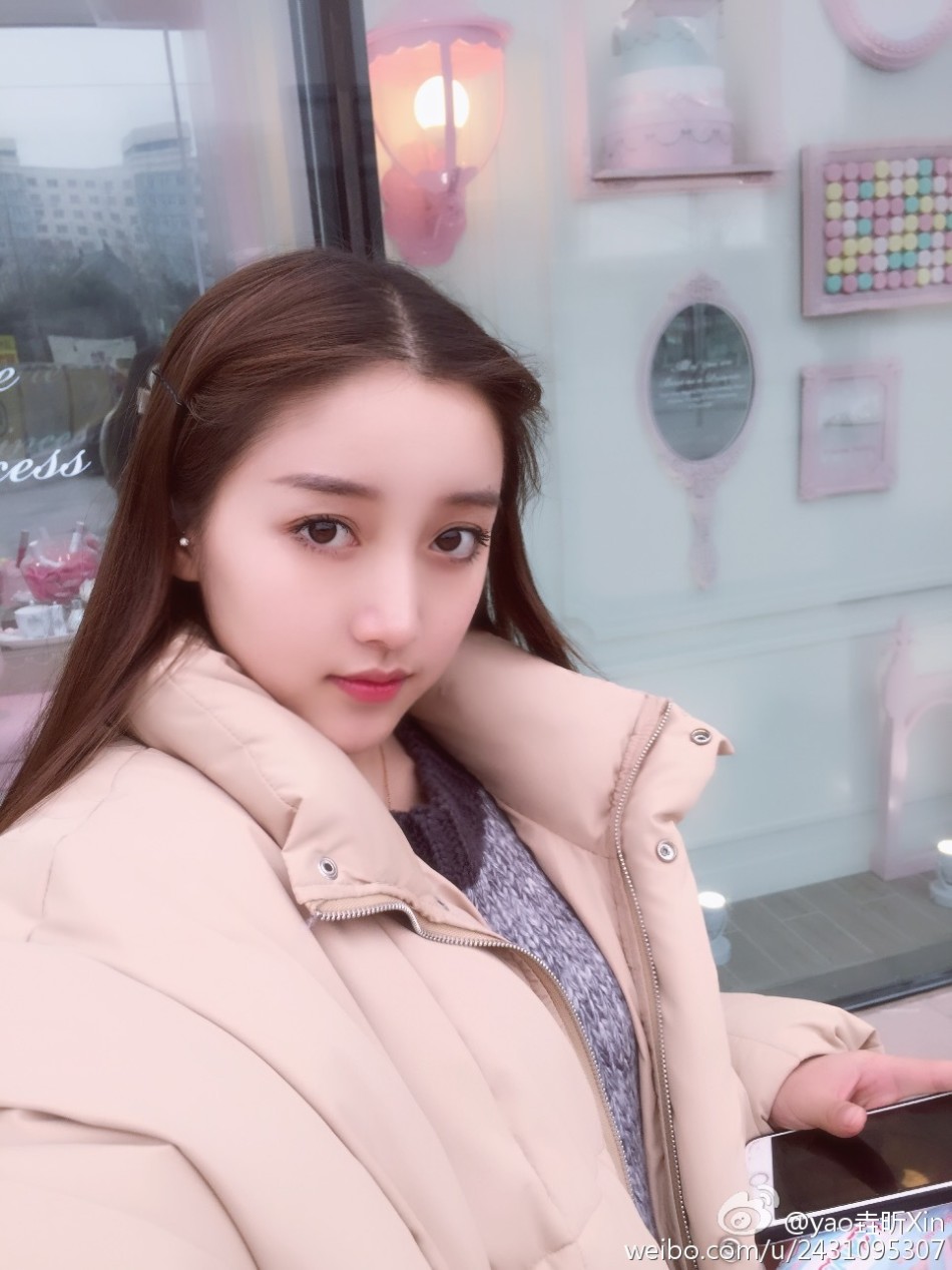 18岁中戏校花 民间女神刘垚昕海量写真