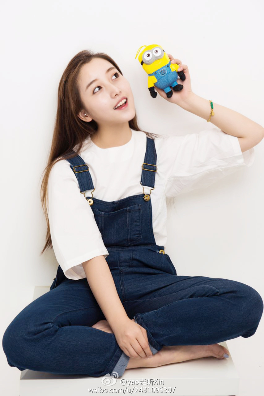 18岁中戏校花 民间女神刘垚昕海量写真