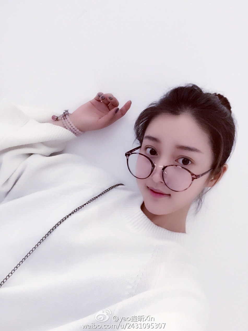 18岁中戏校花 民间女神刘垚昕海量写真