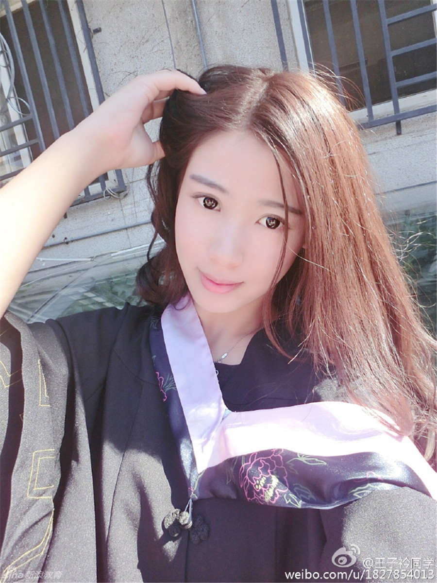 中戏校花王子衿知性纯真生活照走红