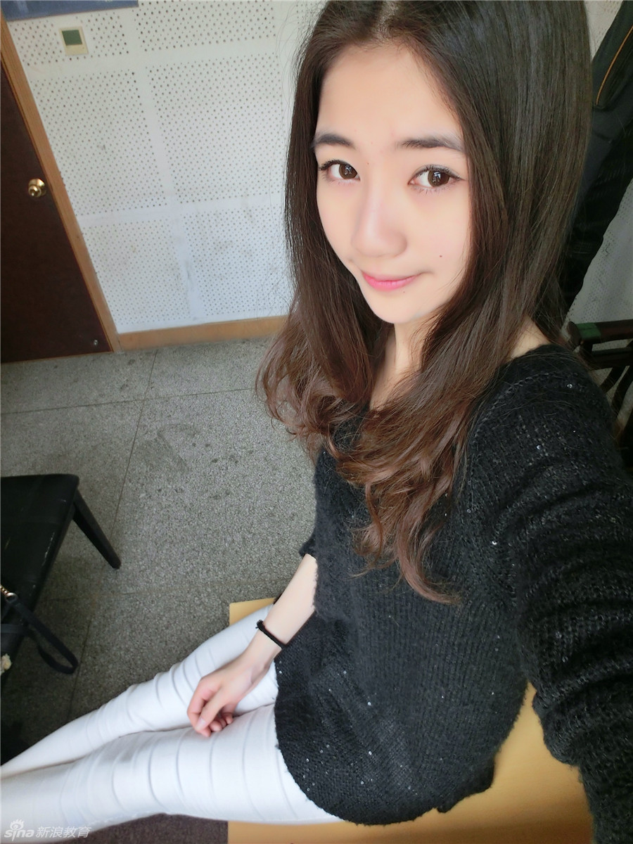 滕文竹,中国戏曲学院古筝表演专业 有着黄金身材比例