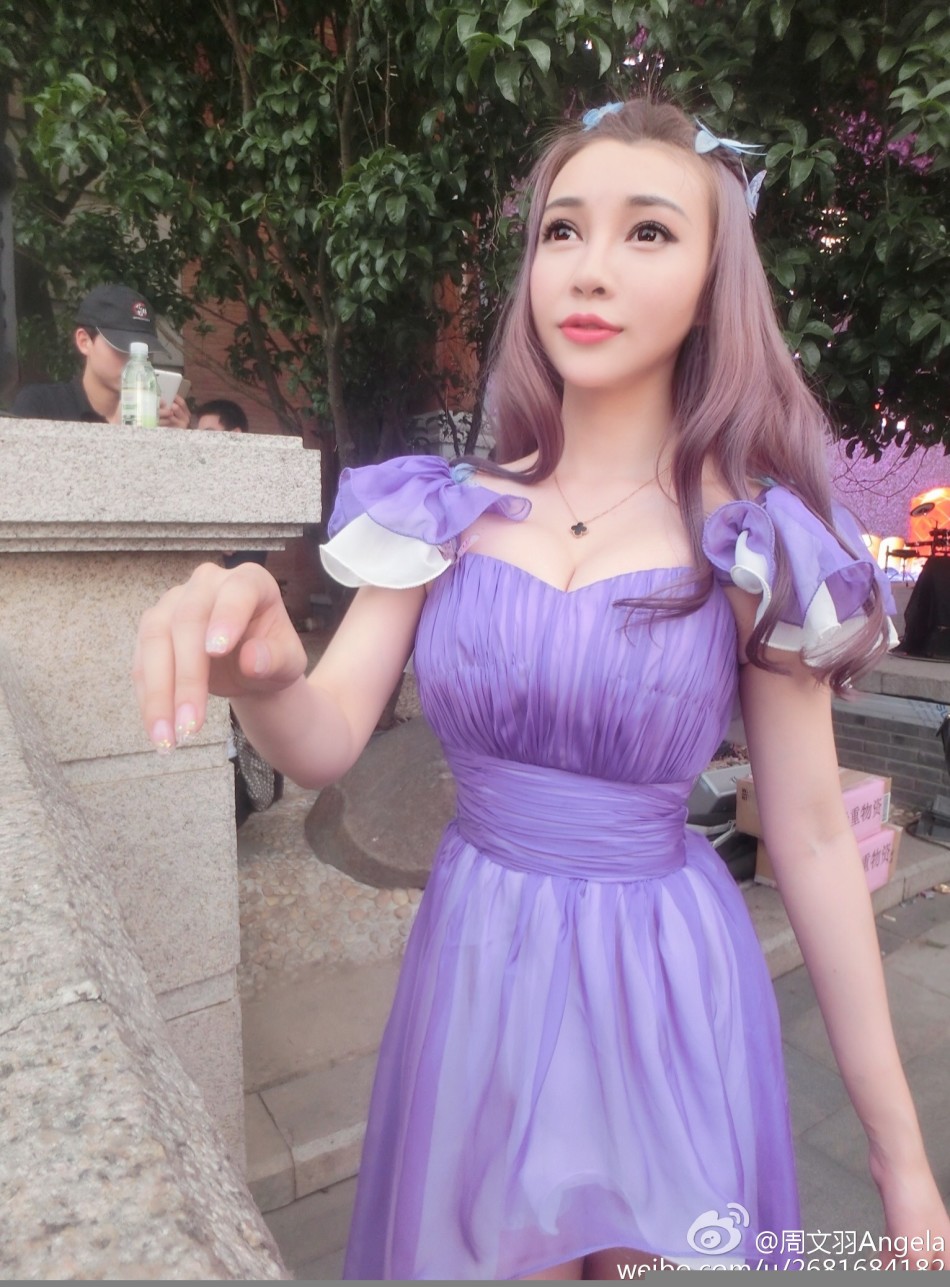 组图:武汉纺大校花美艳动人 神似angelababy