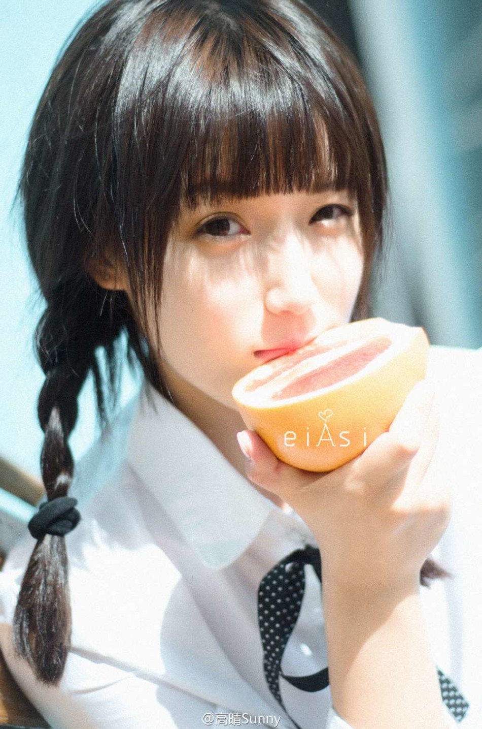 组图:最美校服女生高晴晒捆绑照 有颜任性