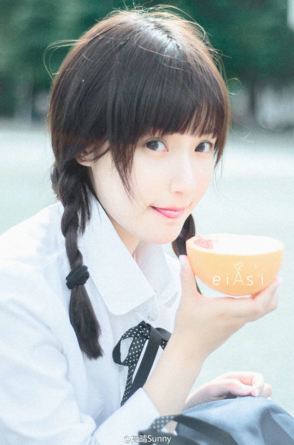 组图:最美校服女生高晴晒捆绑照 有颜任性