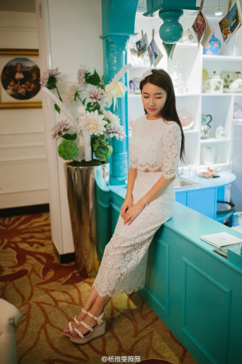 湖大校花杨雅雯安静作画 画面唯美迷人