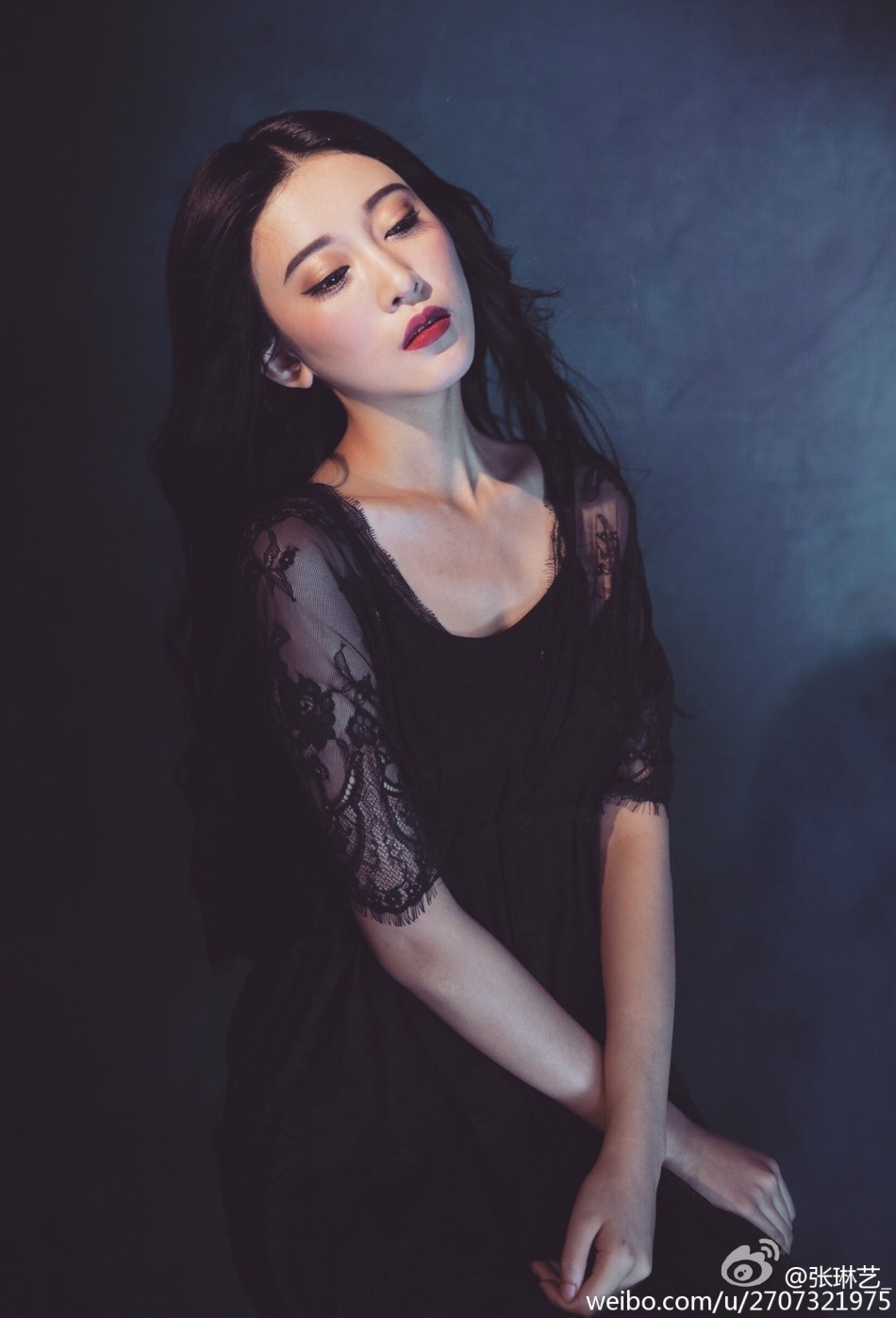 组图:北服校花张琳艺晒证件照 被赞清纯女神