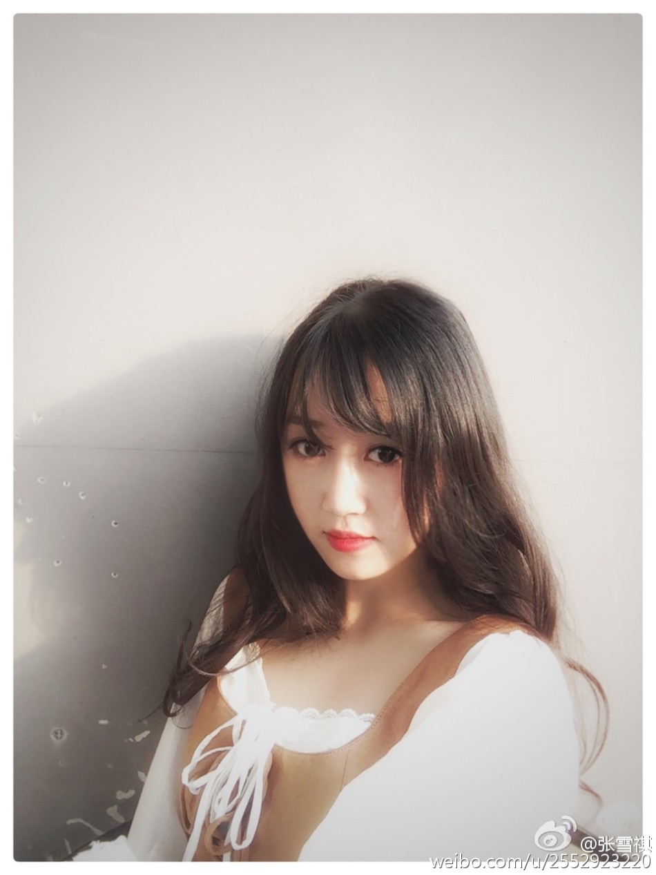 组图:重邮校花酷似陈乔恩 被称宅男纯情女神