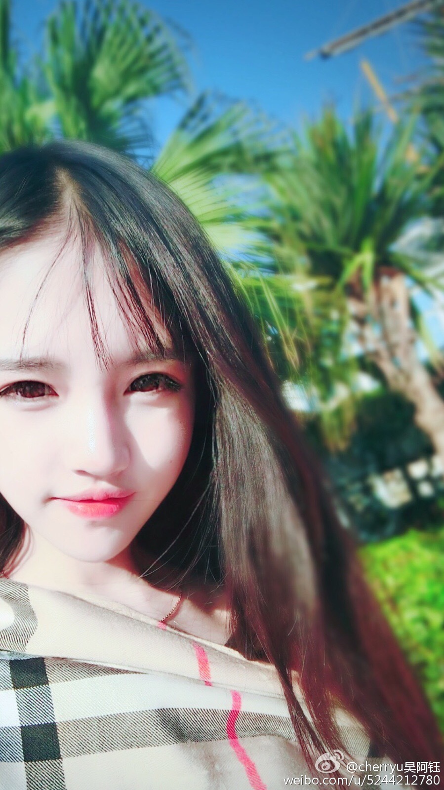 猜你喜欢 33 / 69 厦门理工学院的校花@cherryu吴阿钰在微博晒出夏日