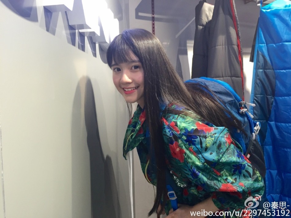最萌校花走红后转型网红 网友赞清纯爆棚