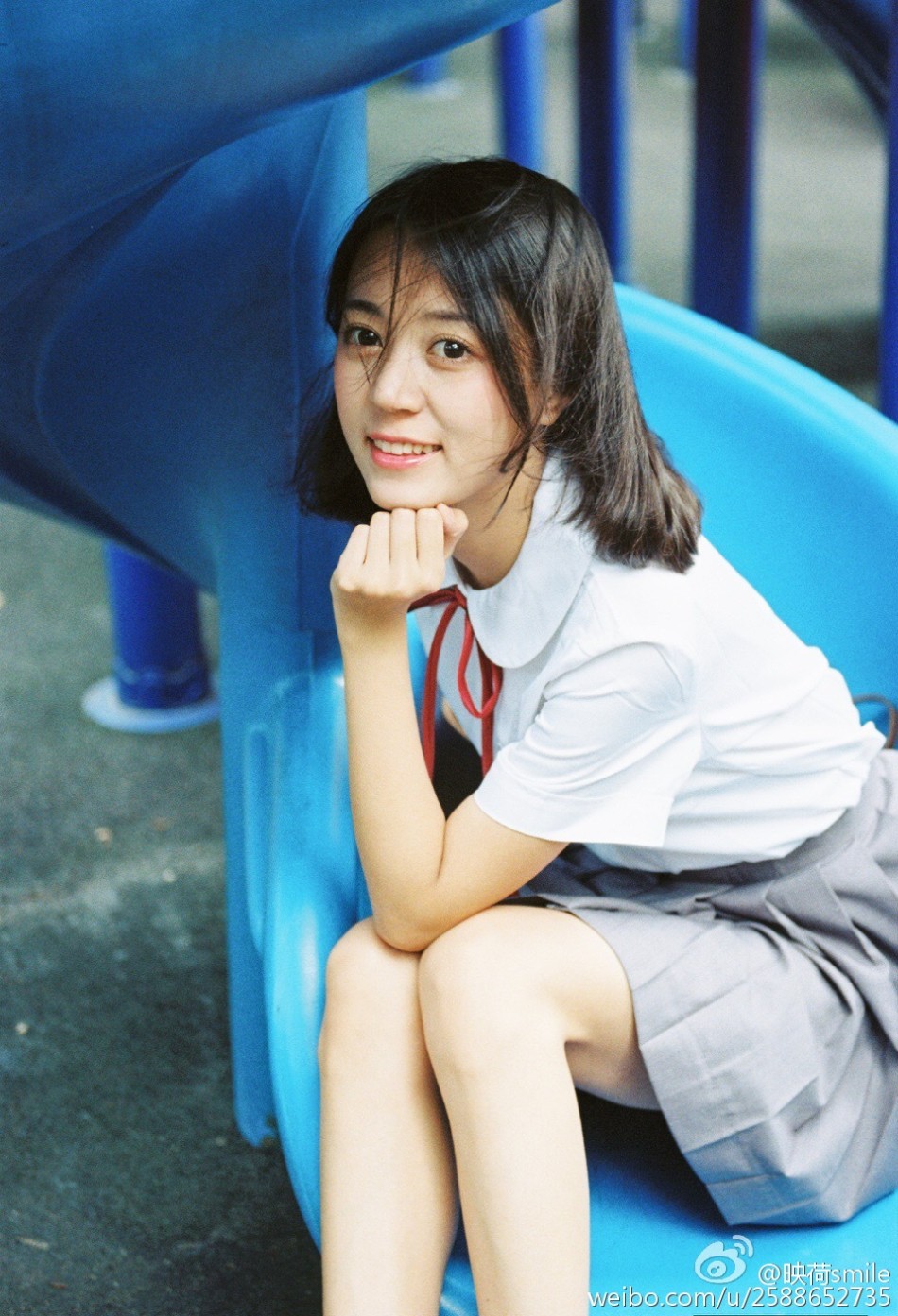 浙传校花清纯写真 甜美浅笑展女神魅力